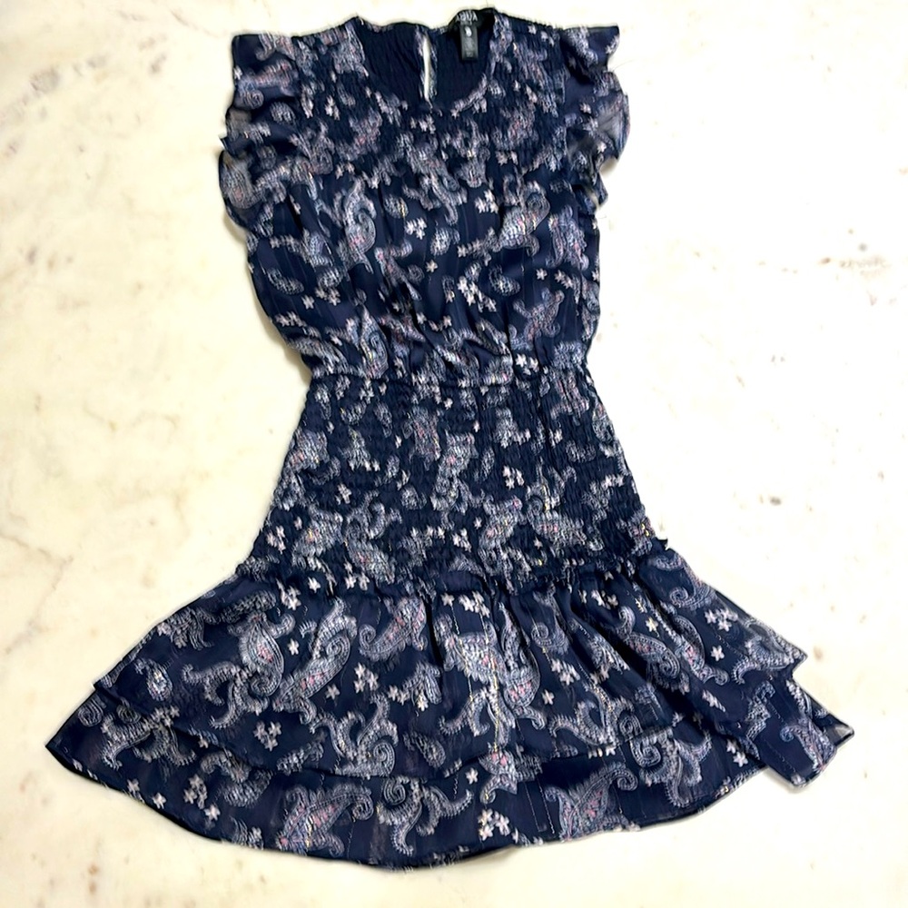 Adorable girls dress from Bloomingdales worn to summer wedding. Fully lined.